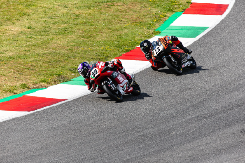 Marcos Ruda e Elia Bartolini gara2 round 3 civ 2024 mugello - dimensioni medie